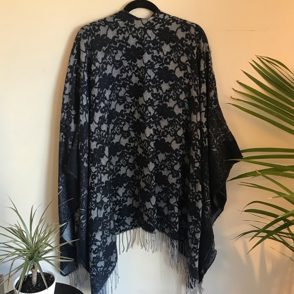 Shawl - Picture 2 of 3